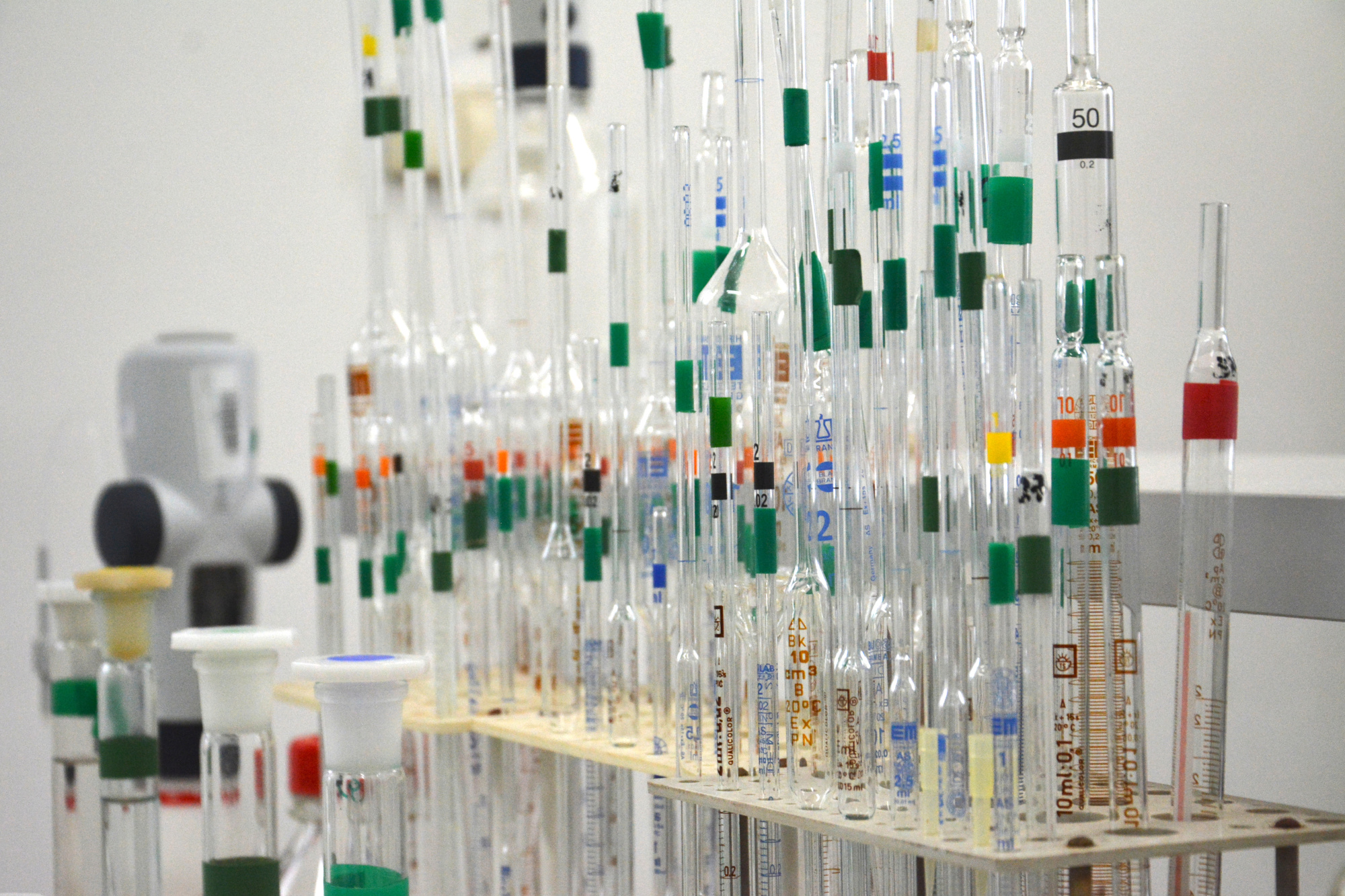 widok wnętrza laboratorium OSCHR w Rzeszowie